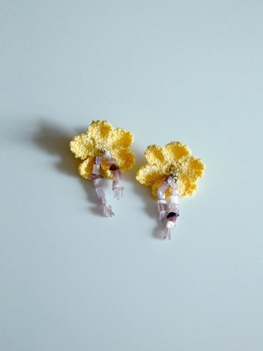 flower gemstone layered knit earring