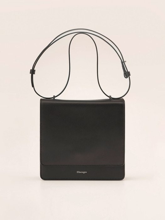 Territory Bag in Black Currant