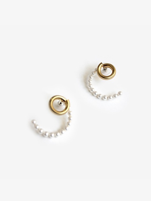 [단독]Holiday vortex pearl earrings