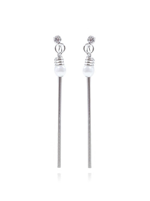 Pearl bulb earring