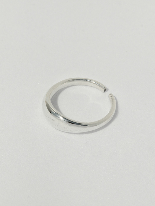 Thin domed ring