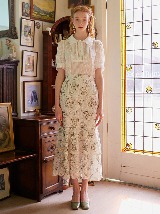 CREAM FLOWER LACE SKIRT