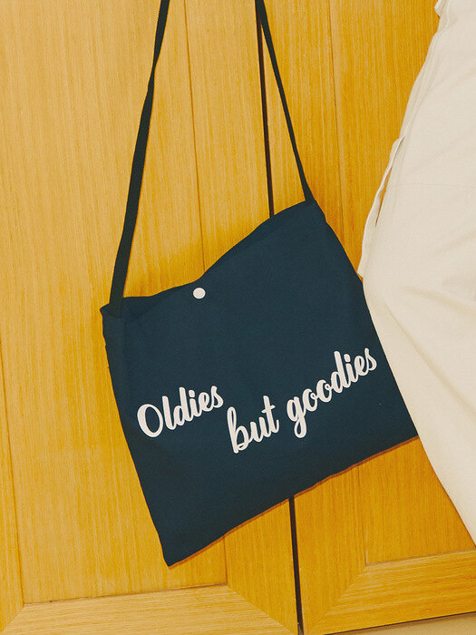 OLDIES BUT GOODIES CANVAS BAG (2colors)		