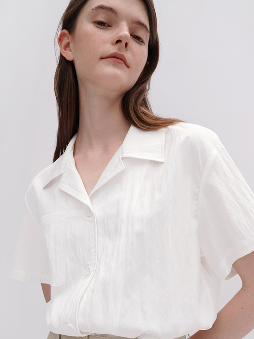 Open-Collar Crop Shirts - White