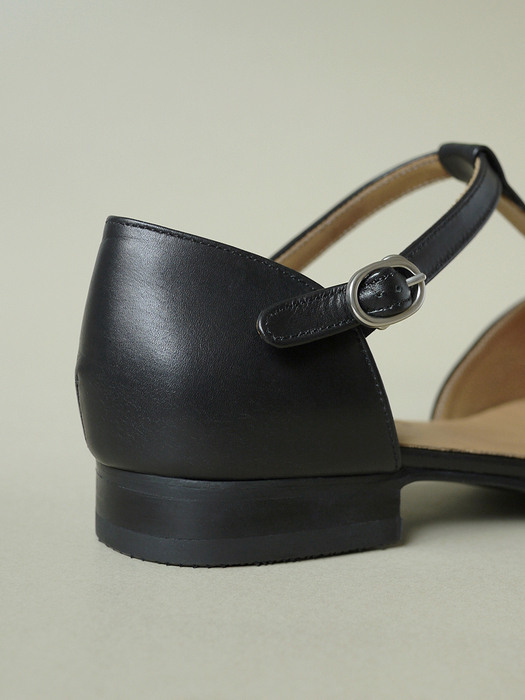 Side Open Mary Jane Shoes . Black