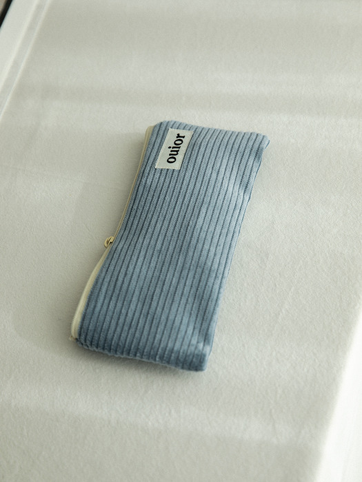 ouior flat pencil case - corduroy foggy blue (topside zipper)
