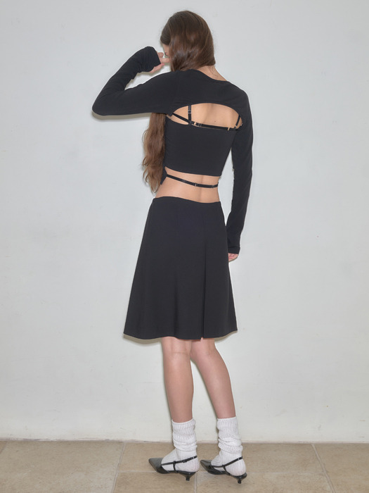 Pleats Hidden Slit Skirt_Black