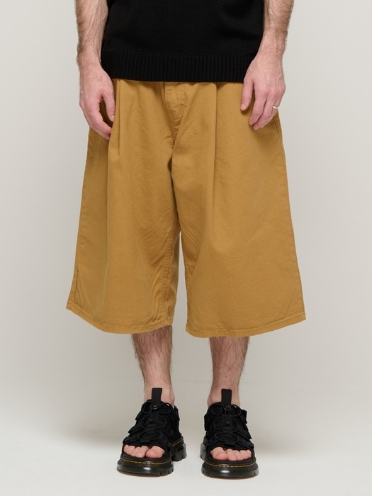 CB PINTUCK BERMUDA Y2K DENIM PANTS (CAMEL)