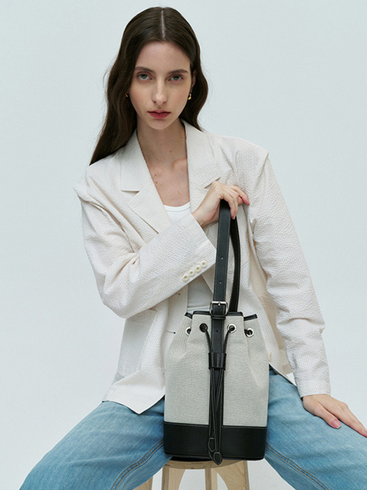 CLASSIC CANVAS BUCKET BAG BLACK_UDBA4E212BK