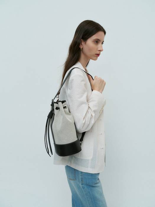 CLASSIC CANVAS BUCKET BAG BLACK_UDBA4E212BK