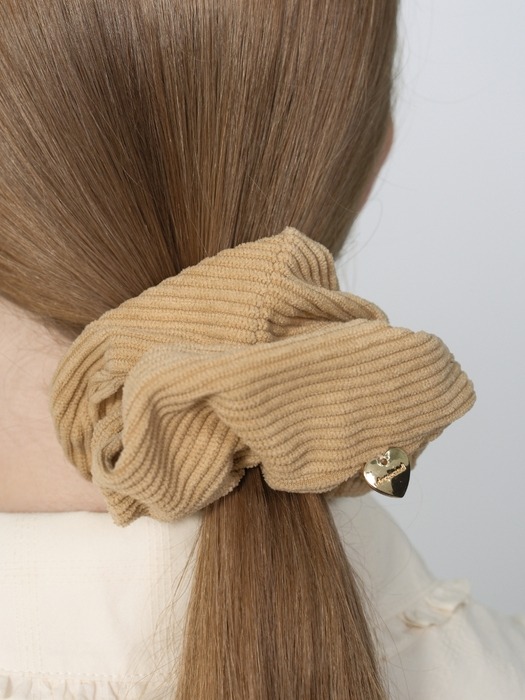 corduroy scrunchie - beige