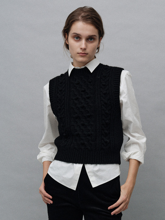 Latti wool vest (Black)