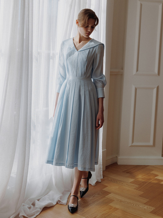 LOLA Sailor collar pin tucked long dress (Light blue/Light butter)