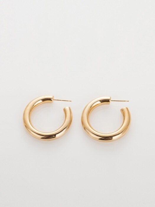 CHUNKY LARGE HOOP EARRING