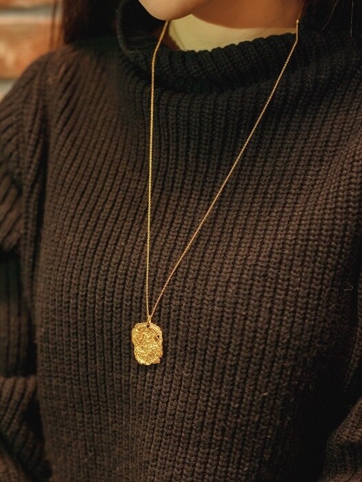 MYTHIC SQUARE COIN NECKLACE