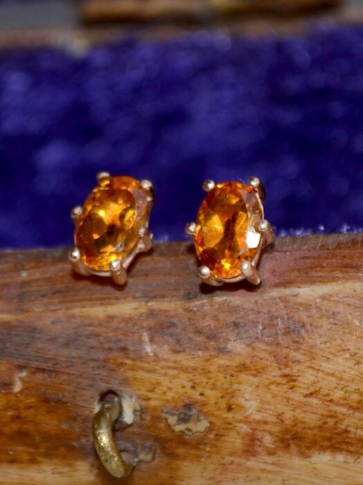 golden citrine.284