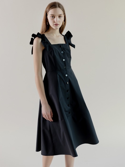 Girlish Ruffle Black Dress (TESOP41)