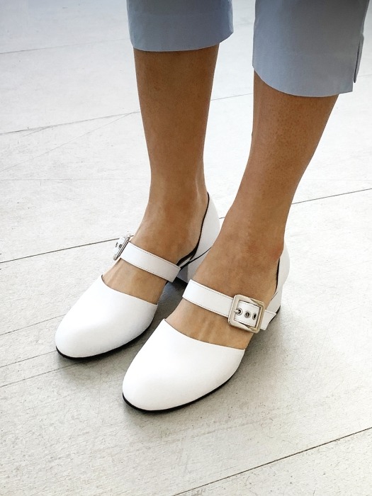 Almond Mary-jane sandals | FAC-BS | white
