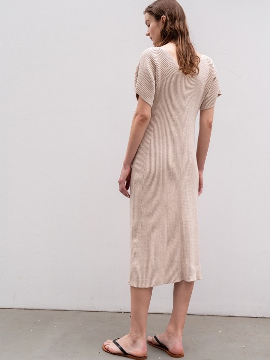 [ESSENTIAL]V-Neck Knitted Dress Oatmeal