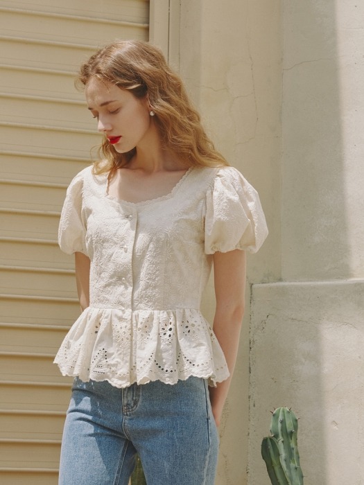 Alice Heart Neck Blouse_Lace