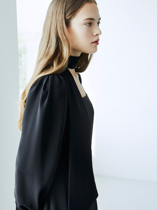 [리퍼브][EXCLUSIVE] SIERRA Square neck mermaid line Dress (Black)