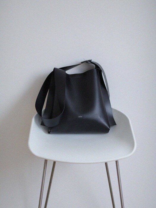 ARC SMALL BUCKET Artificial Leather_BLACK