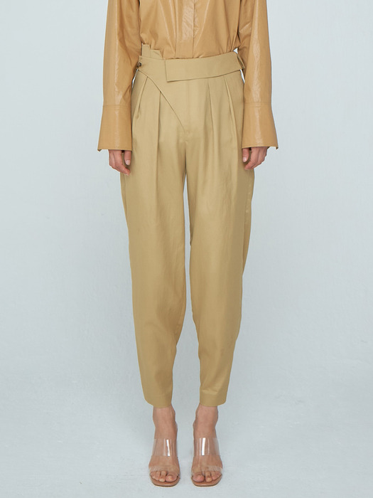 Unbalance Tuck Trousers_Gold