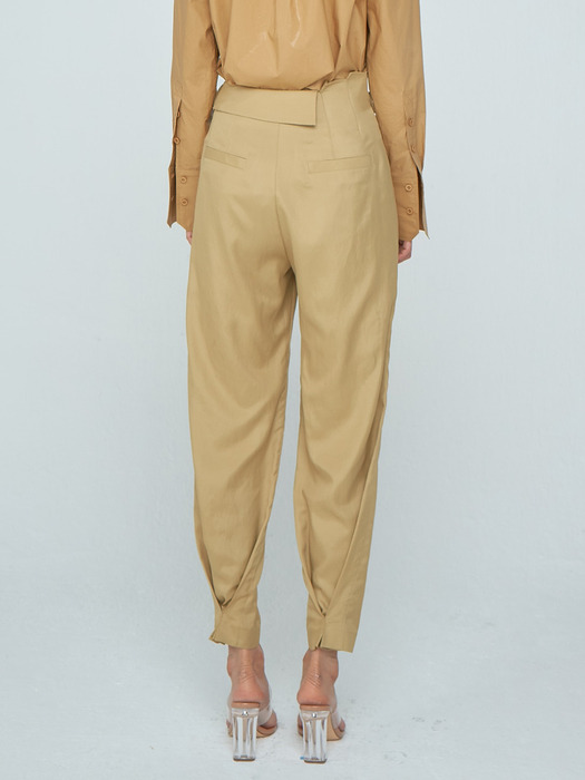 Unbalance Tuck Trousers_Gold