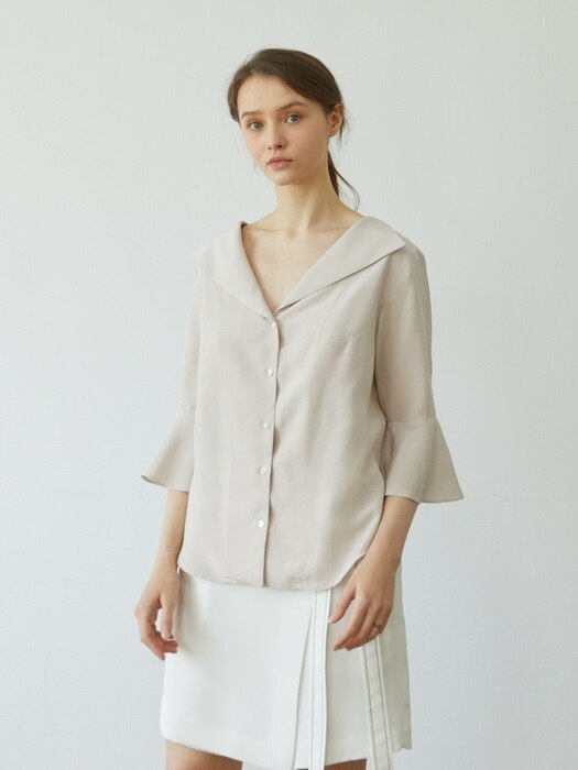 Flare Sleeve Blouse_BEIGE