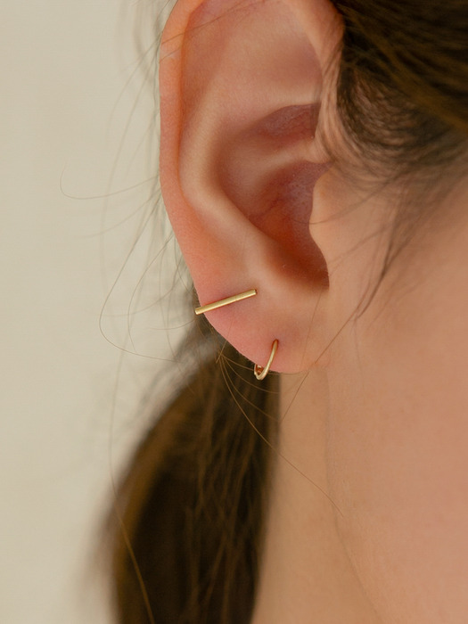 14k gf thin stick earrings (14k 골드필드)