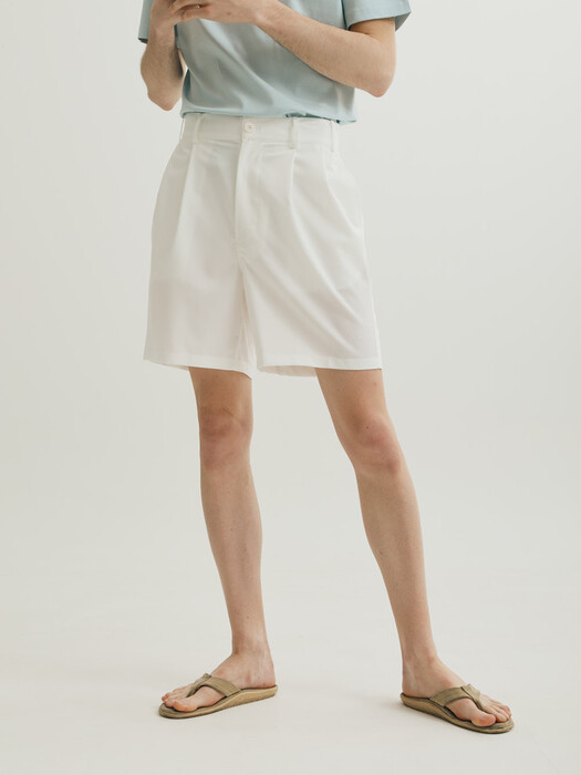 4 PLEAT SHORT PANTS(Ivory)