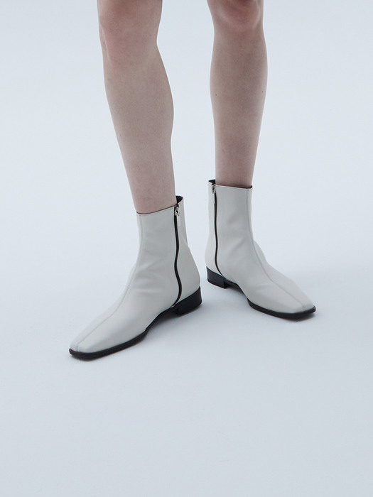 Square-toe Leather Boots [LMF207]