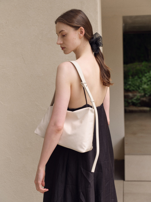 Rowie shoulder bag Nylon Ivory