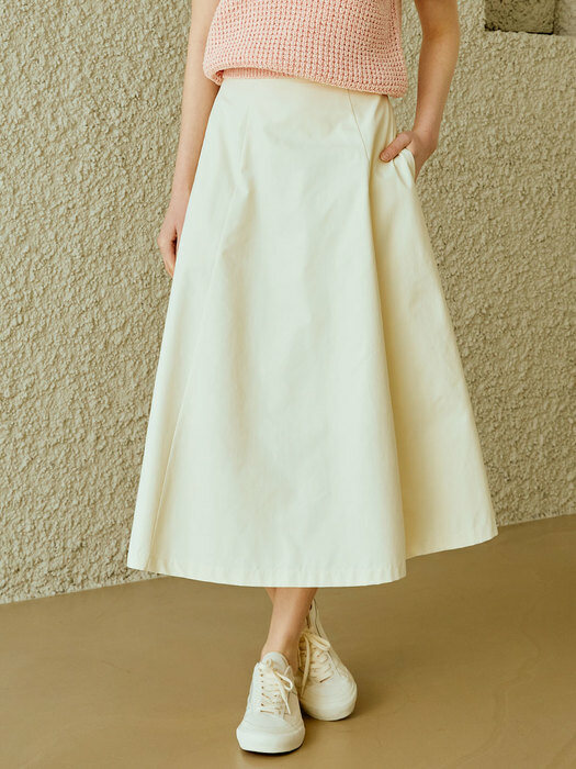 Modern flare long skirt (cream)