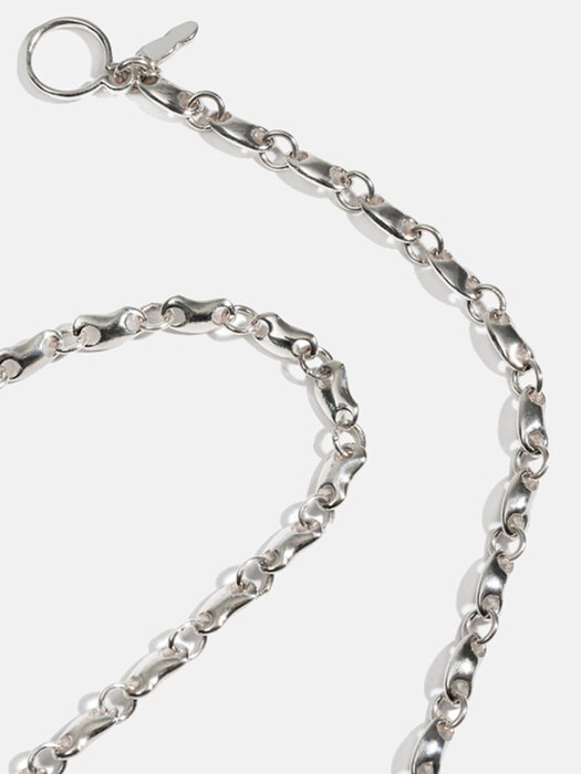 pouf chain necklace