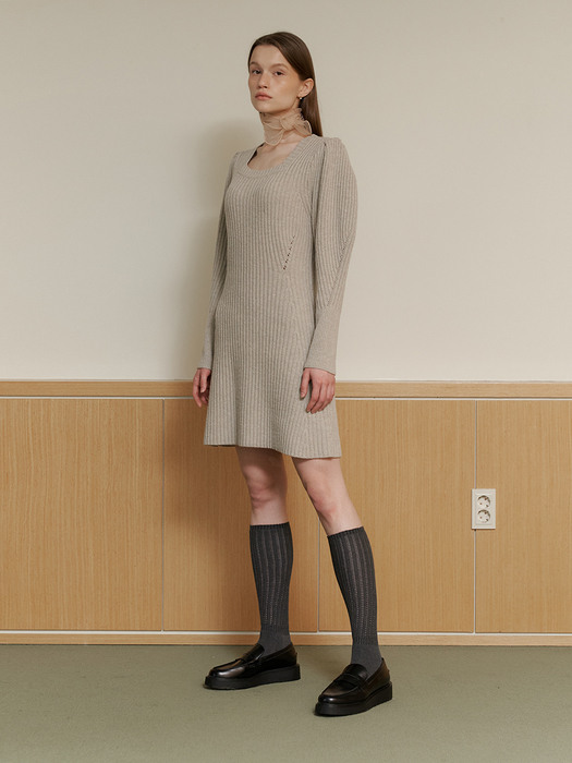 A RIBBED SQUARE NECK KNIT DRESS_OATMEAL
