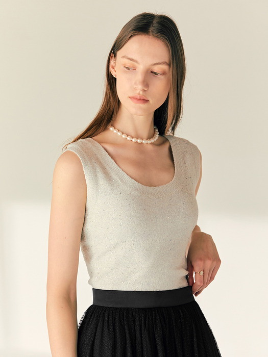 MEGAN U-neck sleeveless spangle knit top (Ivory/Black)