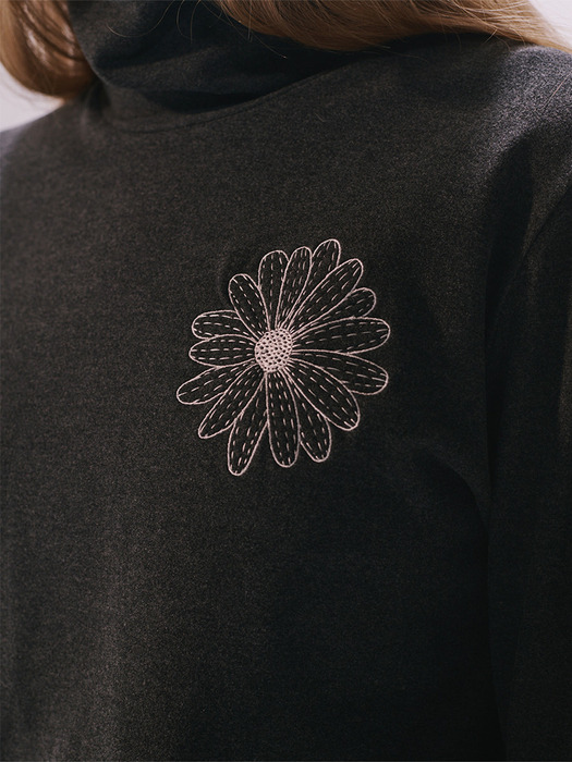 BRUSHED ROLL-NECK TOP FLOWER NEEDLEWORK_CHARCOAL IVORY