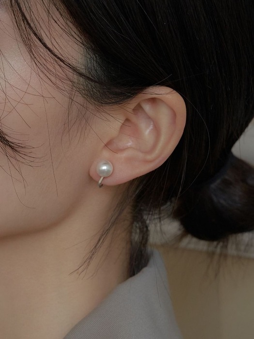 Non pierced Pearl Earring (8mm)