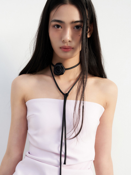 black camellia string necklace