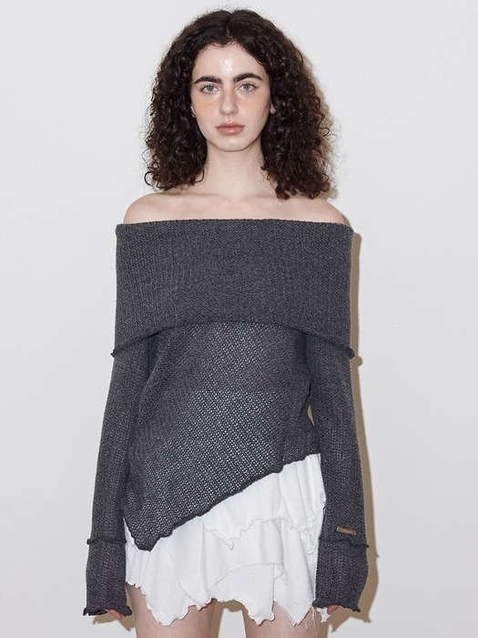 SLOUCHY OFF-SHOULDER SWEATER (CHARCOAL)