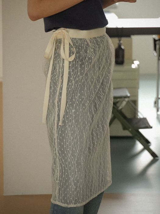 Strap dot mesh layered skirt_Ivory
