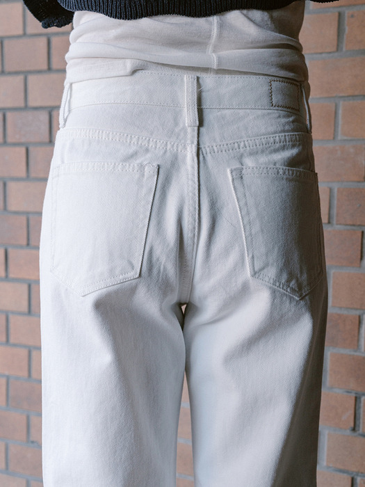 WASHED STRAIGHT COLOR JEANS_OFF WHITE