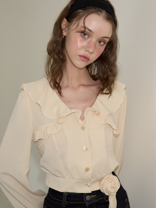 Corsage Point Ruffle Collar Blouse_ Ivory