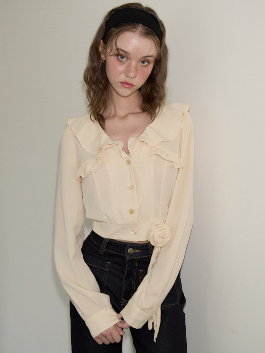 Corsage Point Ruffle Collar Blouse_ Ivory