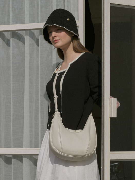OVAL BAG [2COLOR]