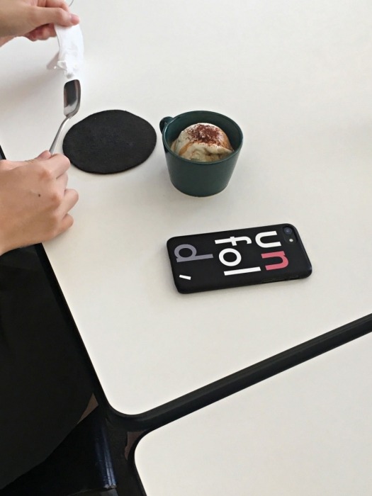 unfold logo iphone case - black