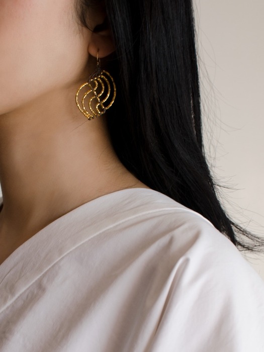 HALO earring, Brown & Gold