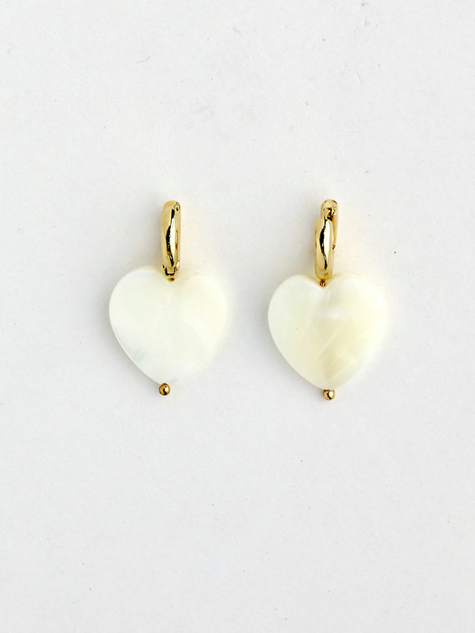 [단독]BIG HEART SHELL EARRING