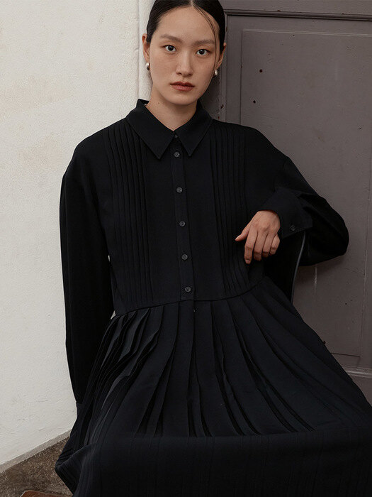 [EXCLUSIVE] PLEATED DRESS - BLACK